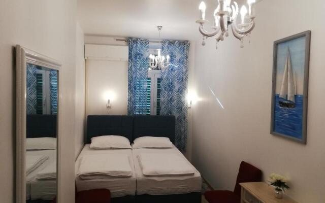 Apartment Lucy - City Center of Rijeka 4 *