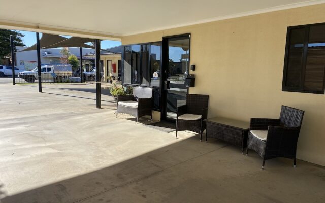 Balranald Club Motel
