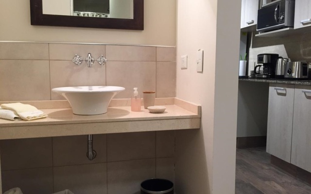 Urbana Suites & Studios 440
