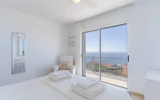 Villa Eldomar 61 in Estreito da Calheta