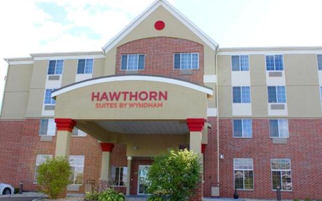 Hawthorn Suites by Wyndham Madison Fitchburg