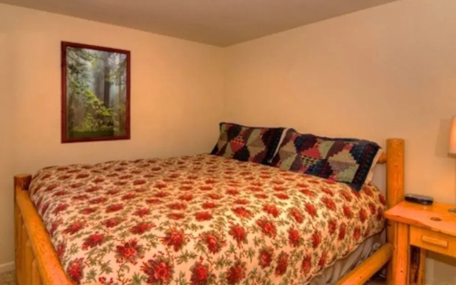 Mountain Ellen 3 Br home by RedAwning