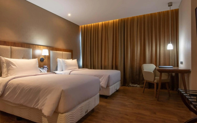 Avenzel Hotel & Convention Cibubur
