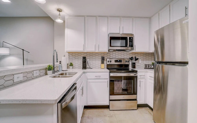 FRONTDESK Tower on Tenth Apts Birmingham