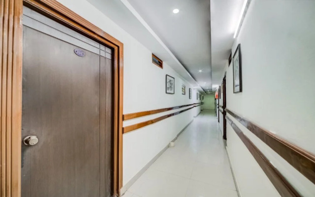 Hotel Samrat By OYO Rooms