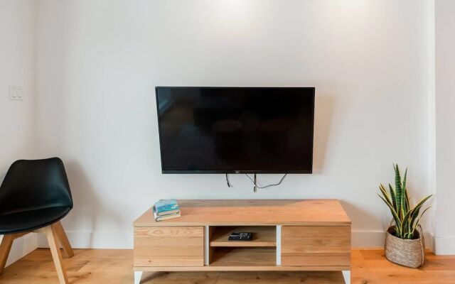 Hip, Stylish Apartment in Little Italy