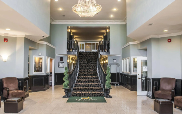 Quality Inn Airport West