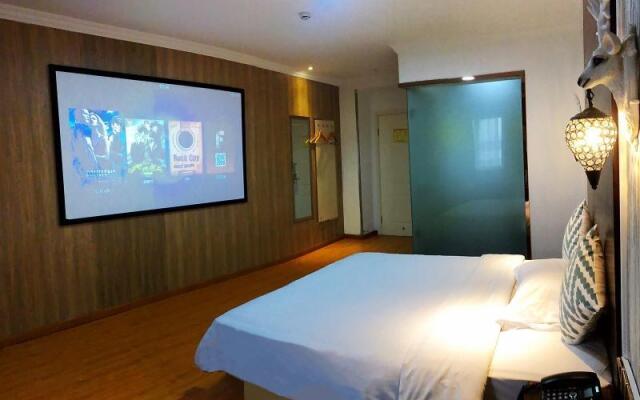 Shell Zhangjiagang City Jingang Town RT-Mart Hotel