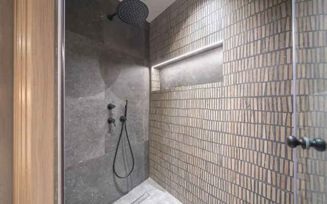 Apollonos 28 Luxury Suites