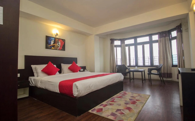 Taktse Continental by OYO Rooms