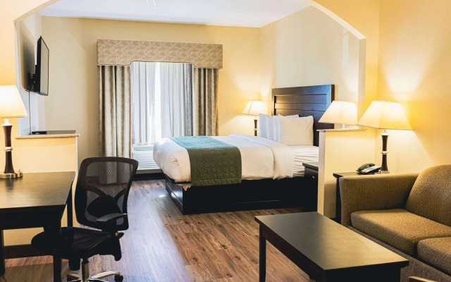 Grander Inn & Suites