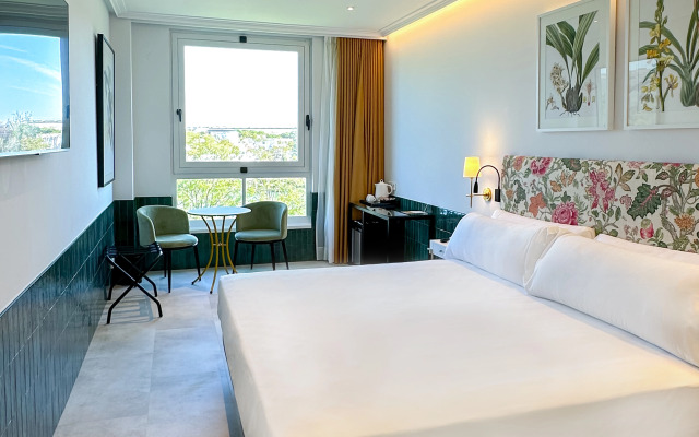 Hotel Ribera de Triana - REOPENING!