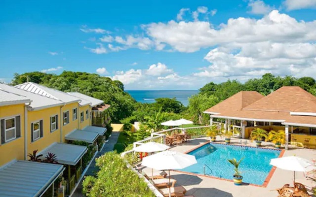 Grooms Beach Villa & Resort