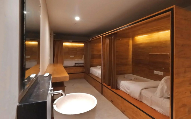 dBeds Kuta Beach – Guest Rooms – Kuta