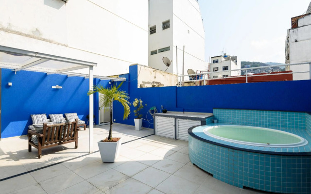 spacious penthouse duplex arpoador