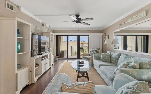 Castle Reef two bed two Bath Oceanview Condo