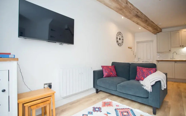 2br-central-15minwalktobeach-freeparking-wifi