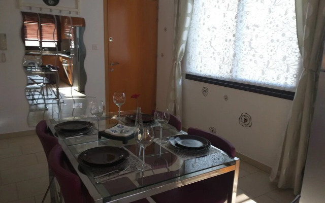 Marina Apartment 4