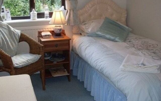Woods End Bed  Breakfast