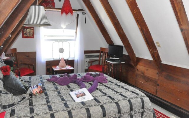The Gaslamp Bed and Breakfast