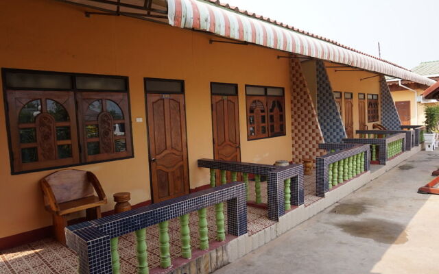 Phonepaseud Hotel