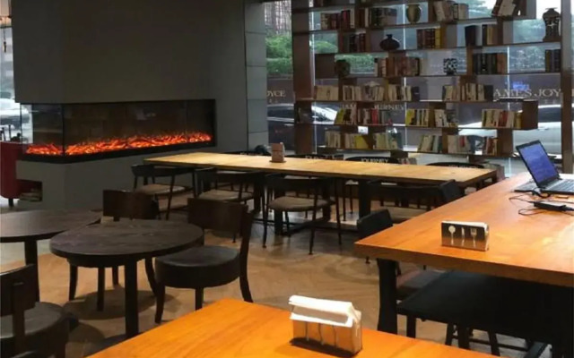 James Joyce Coffetel Qingyuan Government Branch