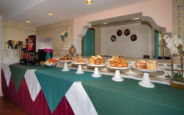 Comfort Suites Near Fairplex