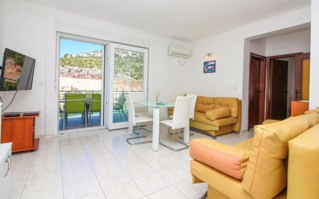 Bobi - 10 M From the sea - A1-veliki