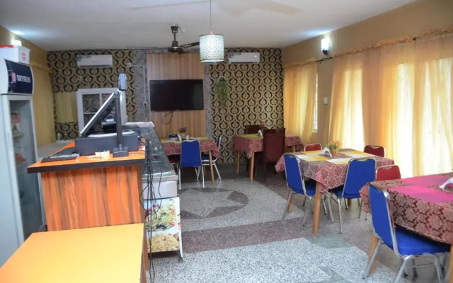 House 5 Restaurant