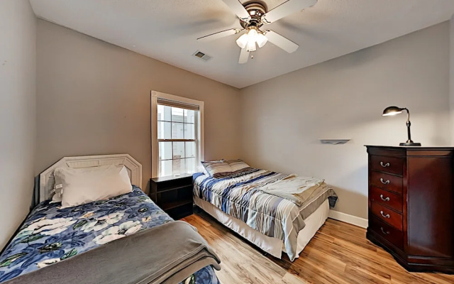 104magno 2 Bedroom Condo