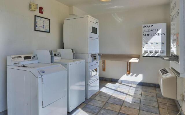 Motel 6 Kingman, AZ - Route 66 East