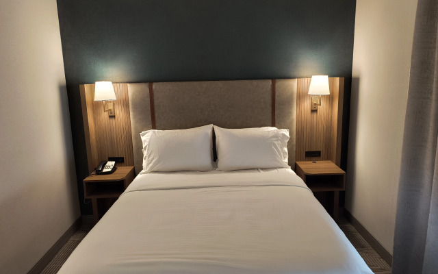 Holiday Inn Boise Airport by IHG