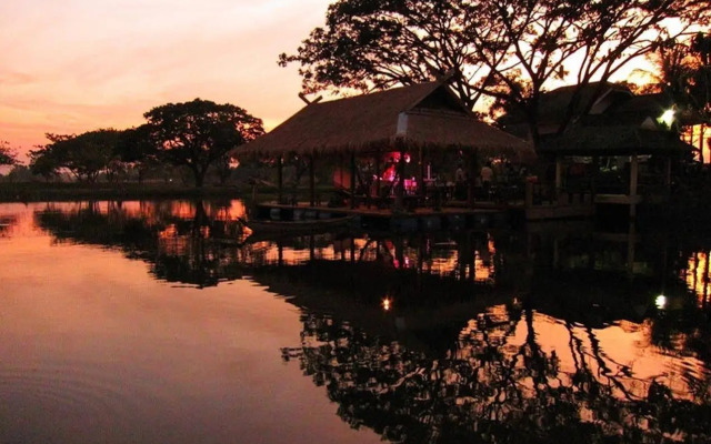Rai Lam Poo Farm and Camping Resort