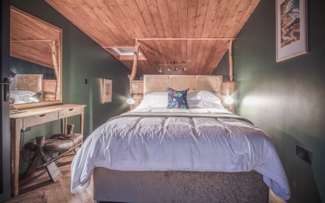 Tawny Lodge - 1 Bedroom - Blossom Farm