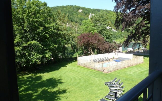 Luxury Mansion in Hastière-par-delà With Swimming Pool