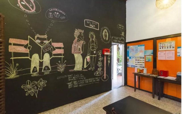 Cocoa Mews Cafe & Homestay - Hostel