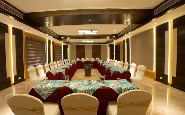 Hotel Rajhans Abhinandan