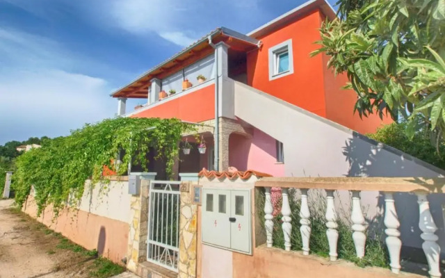 Spacious Apartment With Terrace and BBQ