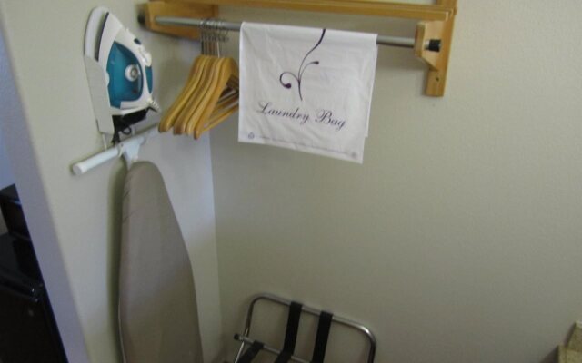 Executive Inn & Suites - Jewett