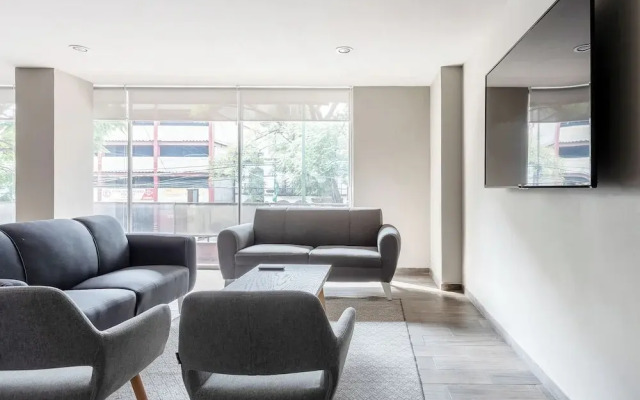 Modern Flat by Polanco Balcony Pet Friendly