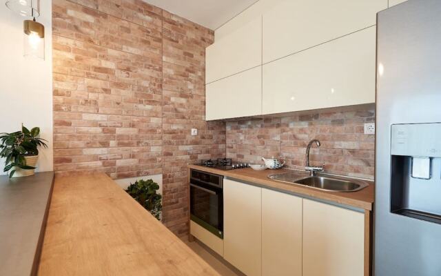 Enticing Holiday Home in Trogir Near Seabeach