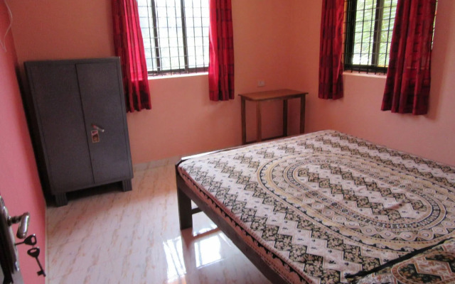 Mandrem Beach Guest House Goa