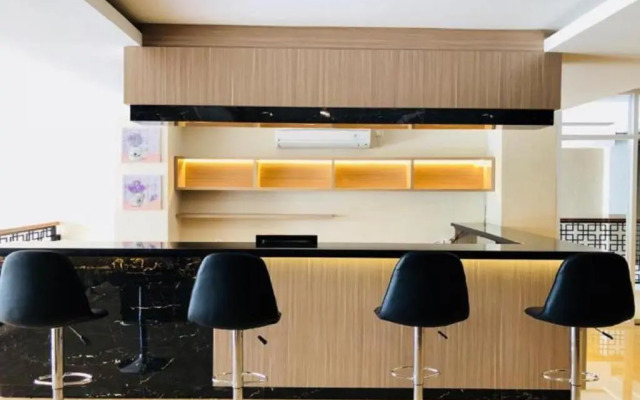 Amazing Riverside Hotel