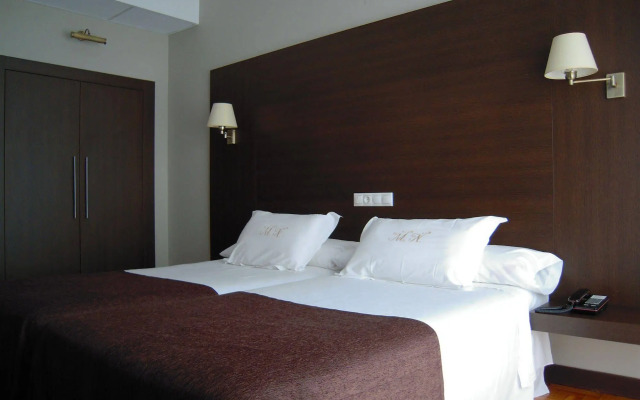 Méndez Núñez Hotel