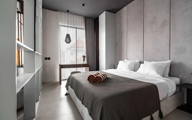Sebelas Apartments by EVDEkimi