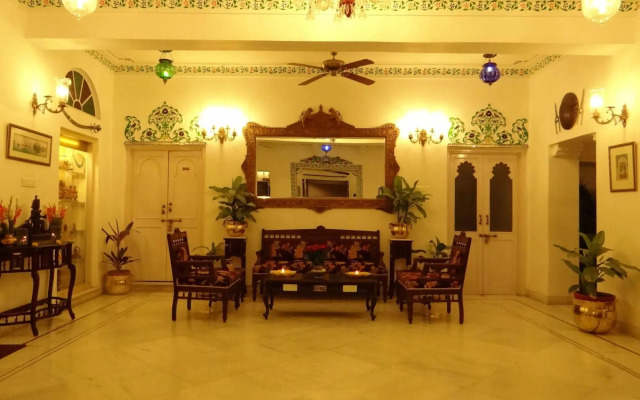 Jagat Niwas Palace