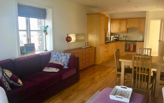 Curlew Apartment