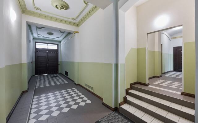 Studio z Antresolą by Renters