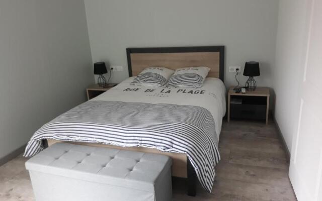 Maison entièrement rénovée à 5 km des plages