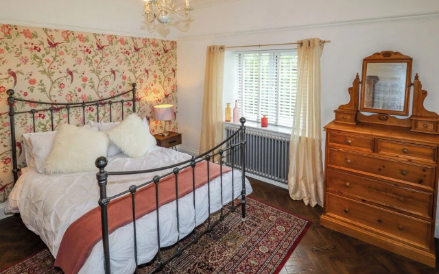 The Manor House Skerry Vore